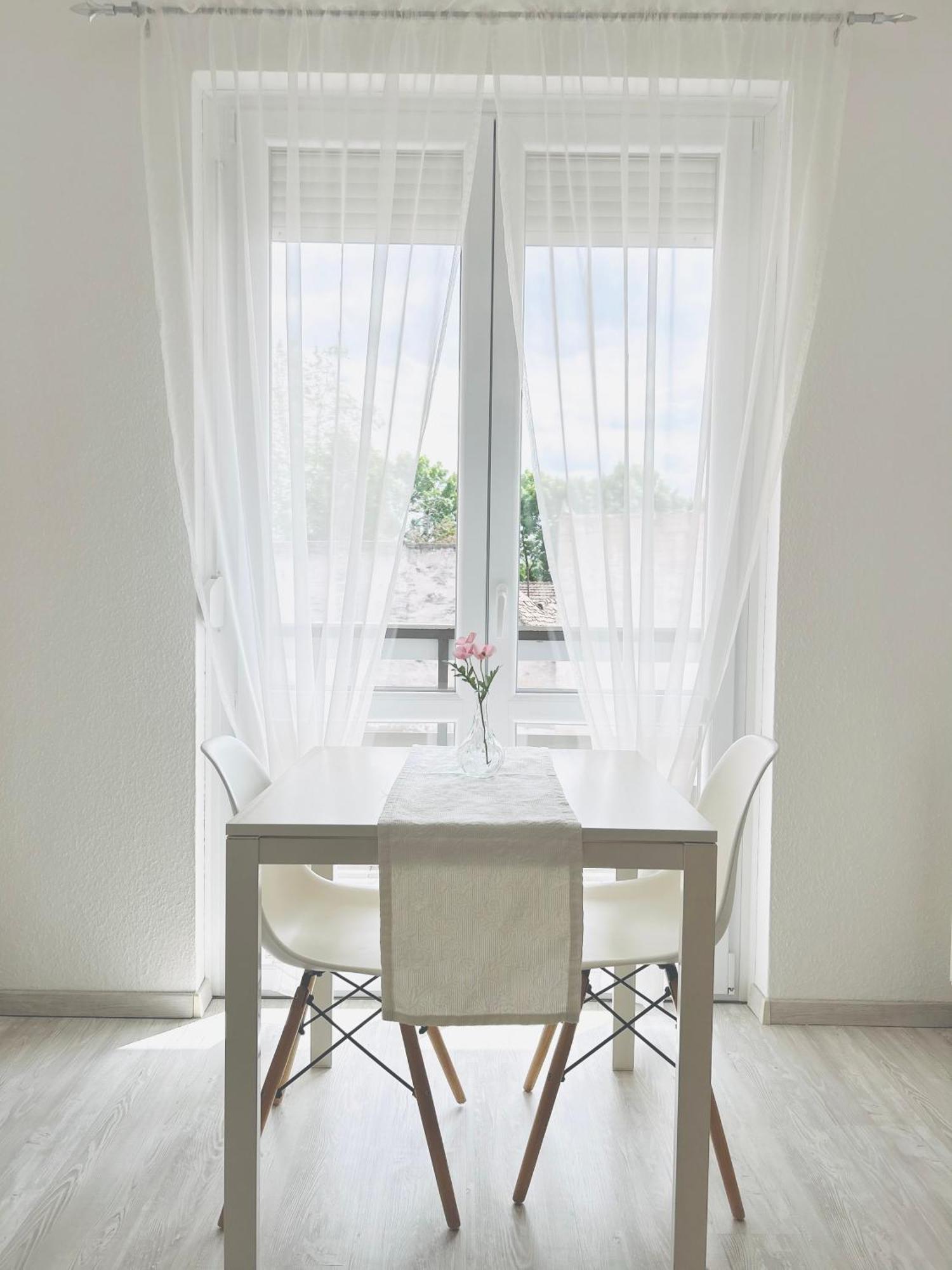 Belvarosi Studio Apartman Кечкемет Экстерьер фото
